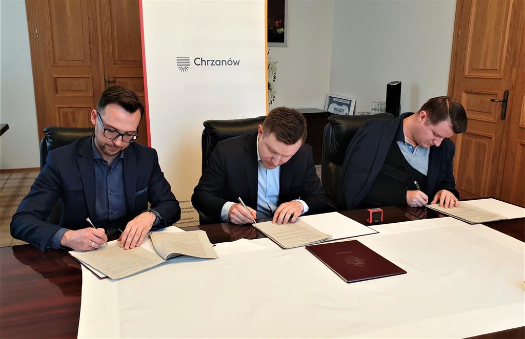 podpisanie umowy z firmą IVECO S.C. Rafał Gut, Marcin Gut z Libiąża