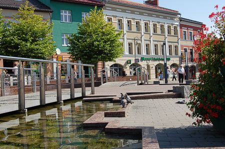 Zespół kamienic i Rynek po remoncie