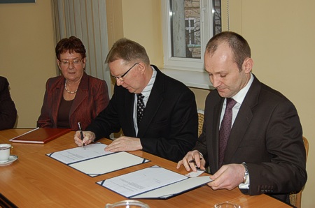 Podpisanie umowy na realizację nowej siedziby biblioteki